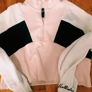 ⭐️CUTEST CROP TOP⭐️MINT CONDITION⭐️BEARLY WORN⭐️